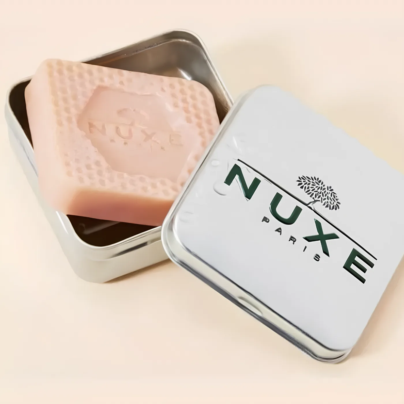 NUXE Rêve de Miel Shampooing Solide Douceur 65 gr = Boite en métal OFF – vue 2